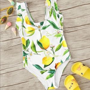 🍋 Girls lemon Citrus print swimsuit small 🍋